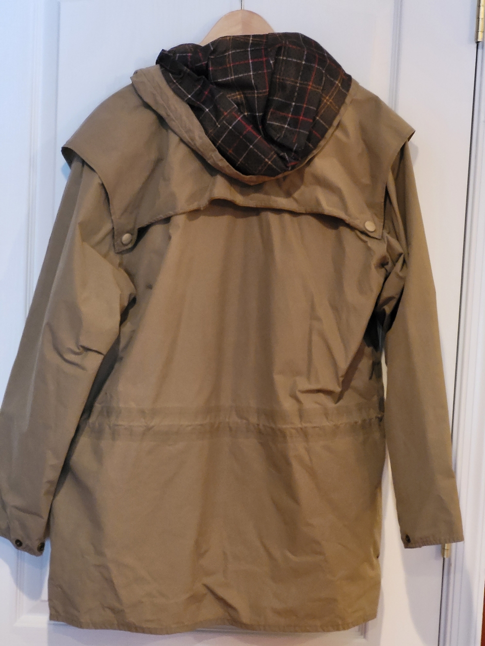 Barbour Durham Stowaway Waterproof and Breathable Jacket - Picture 4 of 11